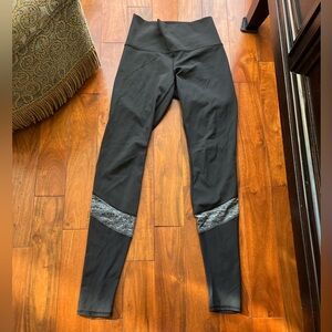 LONG Lulu Meshed lower Running Leggings (never altered LONG length)